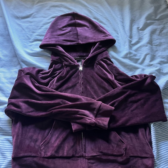 Victoria's Secret Purple Velour Sweater - Picture 1 of 3